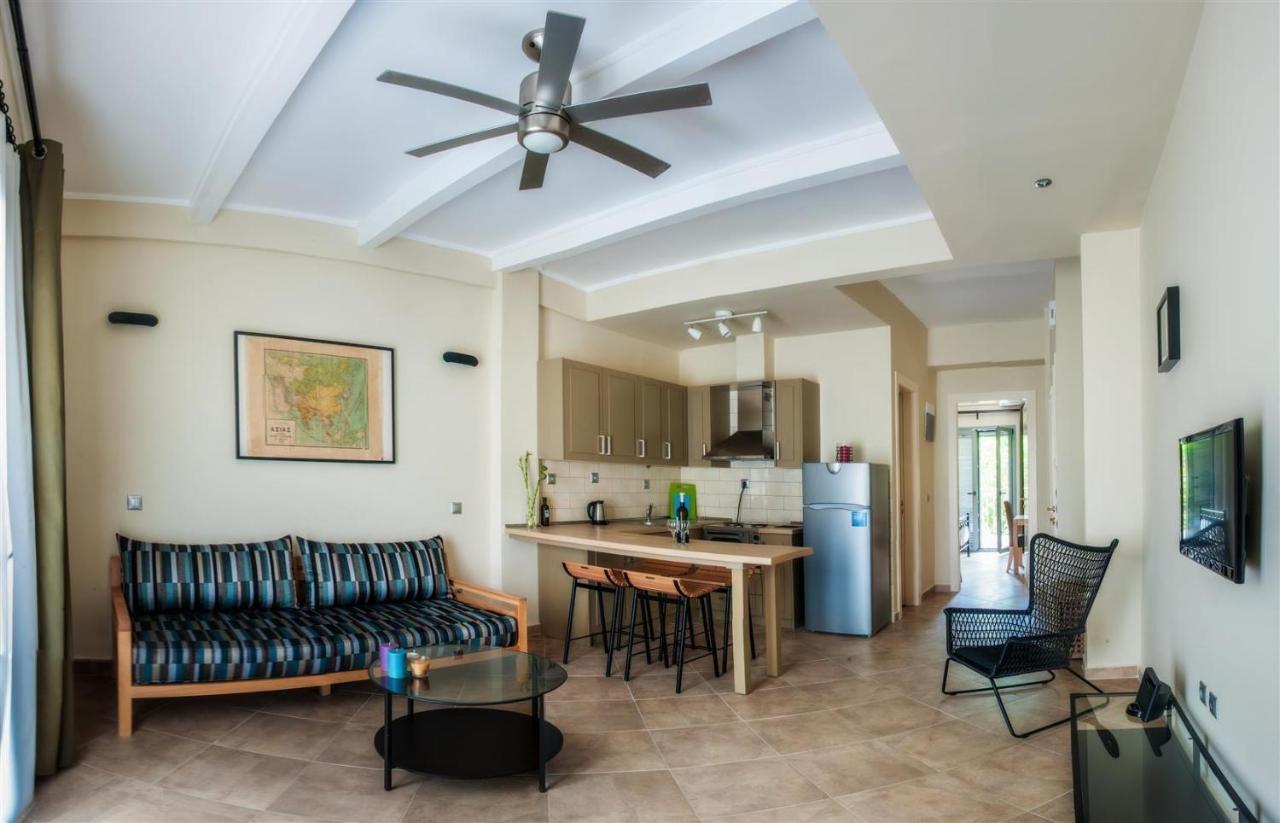 Villa Despina Green Suites Polychrono Luaran gambar
